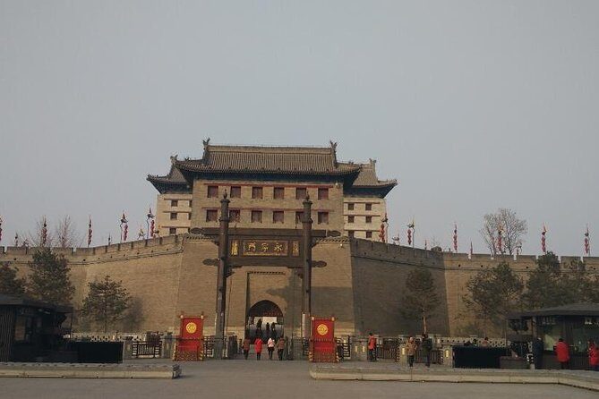 Xian Private Day Tour with Airport Transfer: Terracotta Warriors and City Wall - Price of $225: what’s included, and where the value really comes from