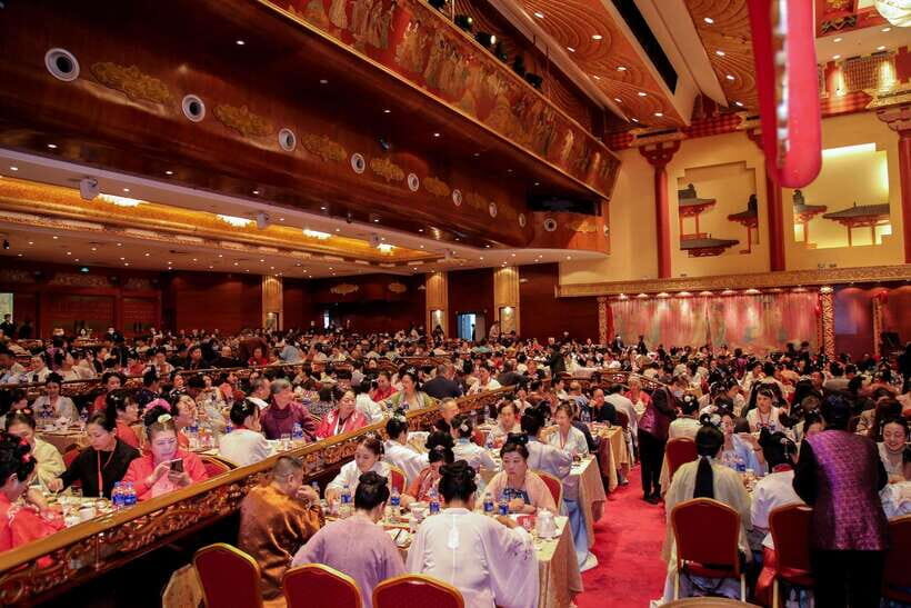Xi'an: Tang Dynasty Show Tickets Booking - Before 7:30 PM: how transfers and arrival time shape the night