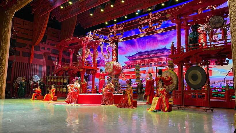 Xi'an: Tang Dynasty Show Tickets Booking - Dumpling dinner before the show: convenient, but plan your focus
