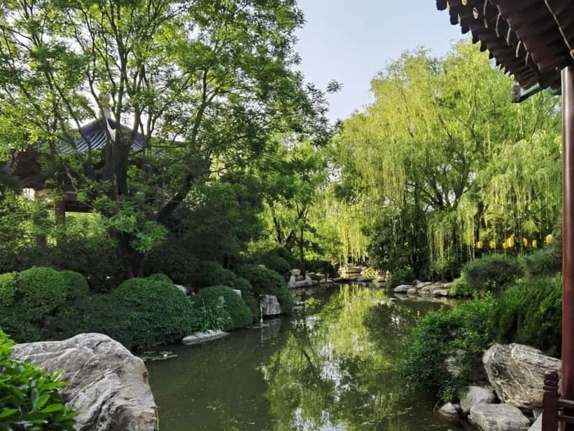 Xi'an: Terracotta Warriors, Huaqing Palace & City Night Tour - Morning transfer and early photo stops near Lishan Park