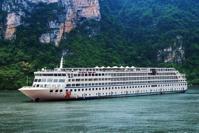 Yangtze River Cruise from Chongqing to Yichang Downstream in 4 Days 3 Nights - Entering Chongqing: Chaotianmen Wharf to Your First Night Afloat