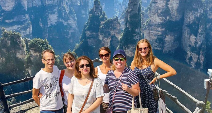 Zhangjiajie: Mini Group Day Tour with Bailong Elevator - Yuanjiajie for Hallelujah Mountain and the stone-bridge viewpoints