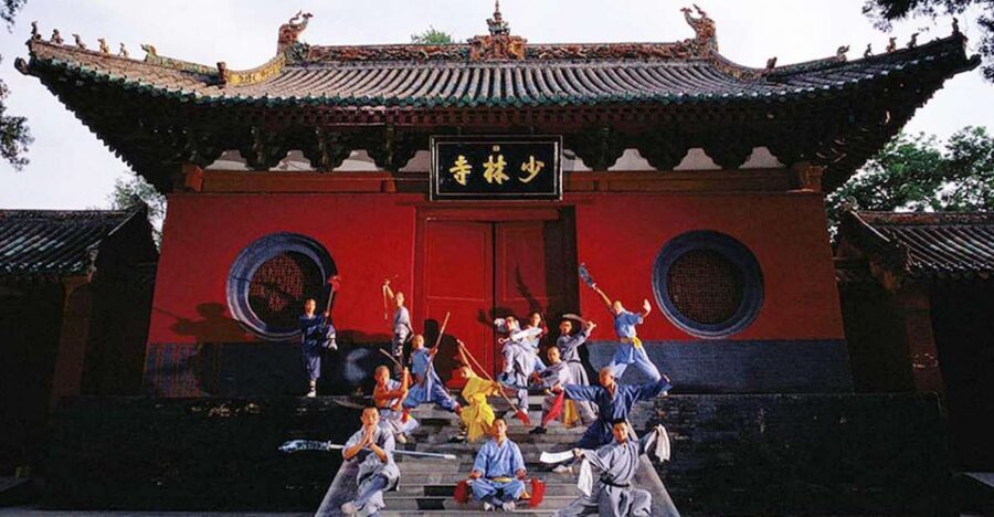 Zhengzhou: Private Tour to Shaolin Temple & Longmen Grottoes - Getting There: Hotel Pickup and the Two 1.5-Hour Drives