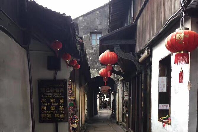 Zhouzhuang Water Village Tour from Shanghai - Getting Picked Up Near The Bund and Timing the Road