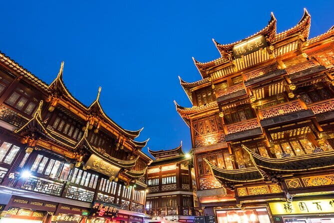 Zhujiajiao & Shanghai: Private Day Tour Water Town to Skyline - Start in Zhujiajiao: Kezhi Garden, canals, and a boat-and-walk rhythm