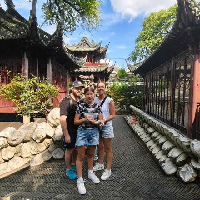 Zhujiajiao & Shanghai:Private Day Tour Water Town to Skyline - City God Temple: one hour for old streets and useful shopping