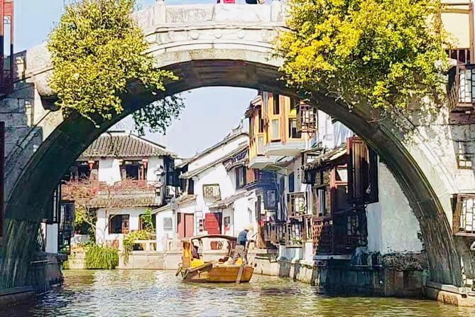 Zhujiajiao Water Town and Shanghai City Highlights Private Day Tour - Key highlights to look for