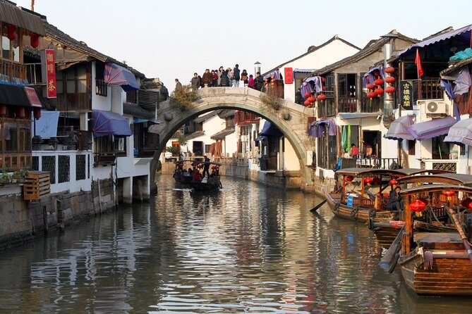 Zhujiajiao Water Town Tour including Huangpu River Night Cruise - Guide Quality: How It Can Make or Break the Day