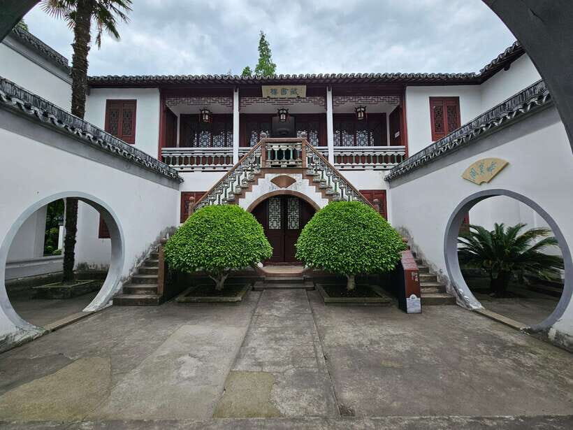 Zhujiajiao Water Village: Private Tour from Shanghai - Walking the Old Alleyways: Fangsheng Bridge and the “Connections” You Can See